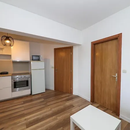 Maestral Apartamento *