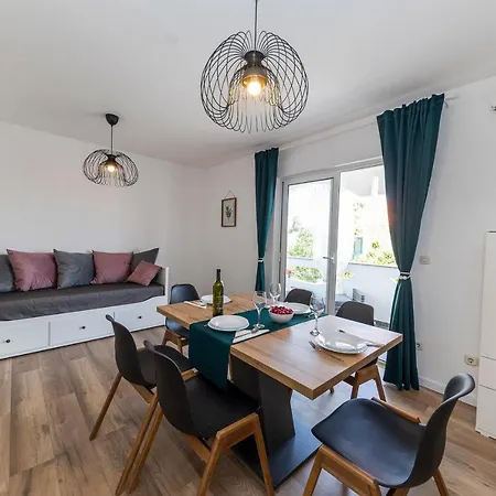 Maestral Apartman *
