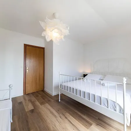 Apartman Maestral *