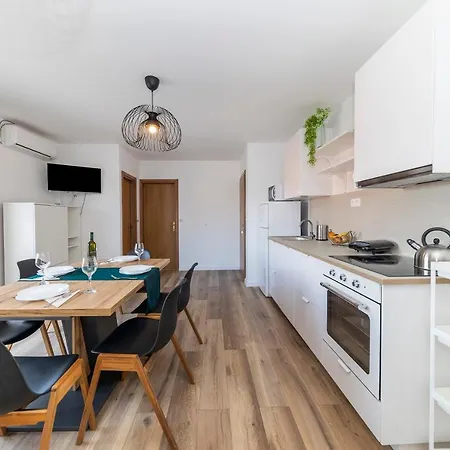 Apartman Maestral
